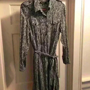 *Never Worn* Jones New York navy/white shirt dress